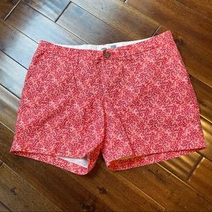Old Navy Women’s Mid Rise Classic Shorts Orange/Red and White Stars Size 8
